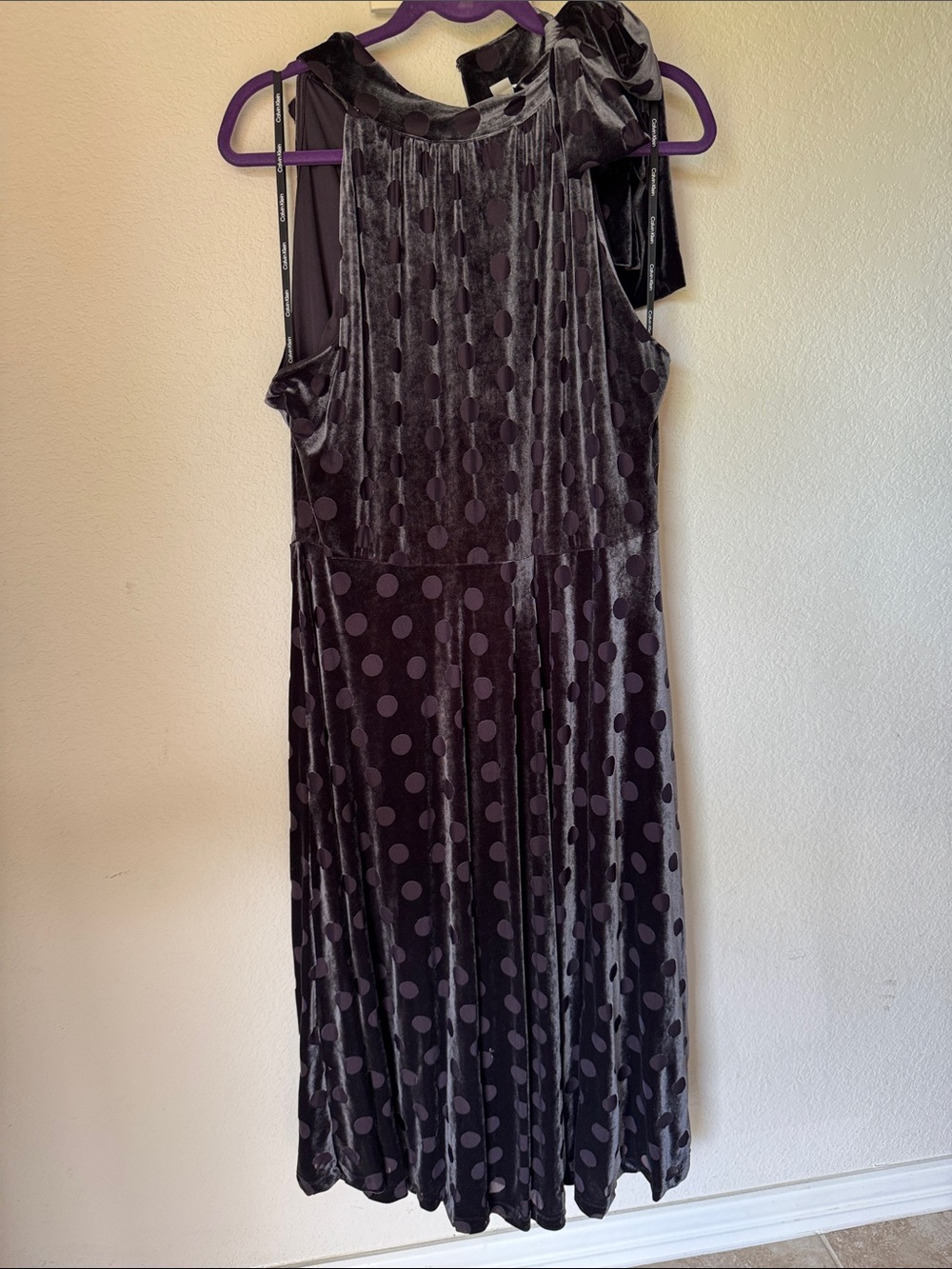 Calvin Klein Sleeveless Velvet Polka Dot Midi Dress in Charcoal